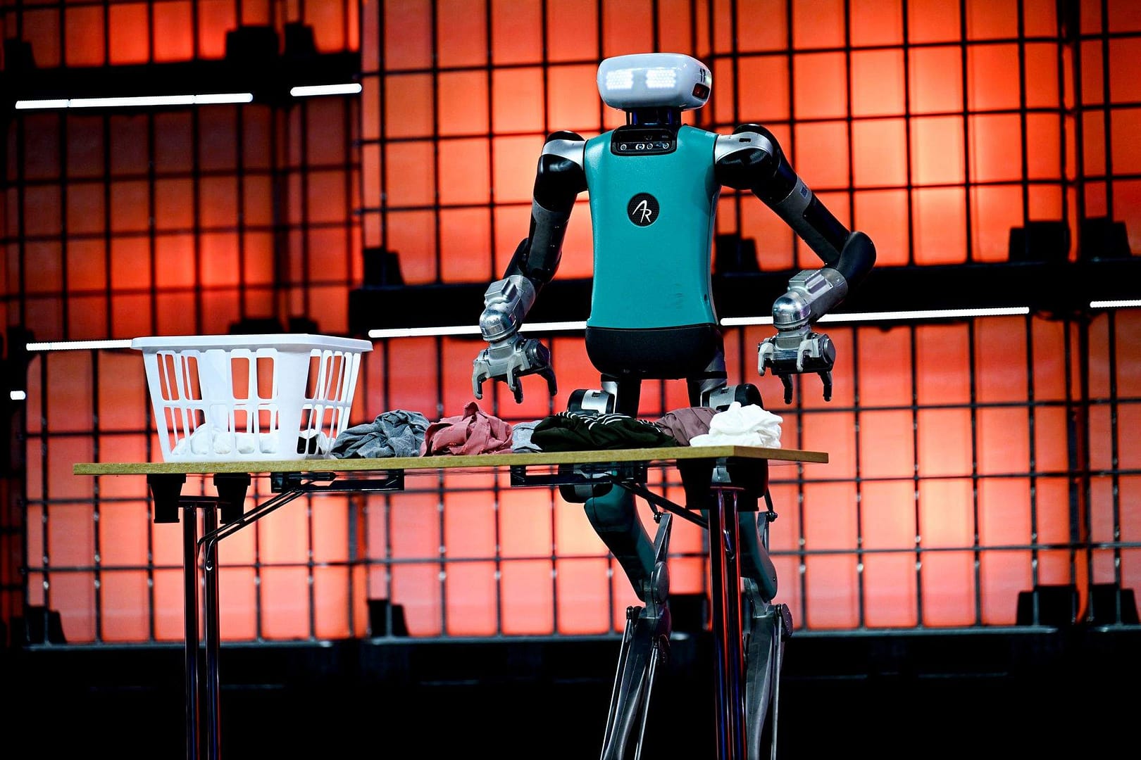 2025 Is the Year of the Humanoid Robot Factory Worker 2025 Is the Year of the Humanoid Robot Factory Worker